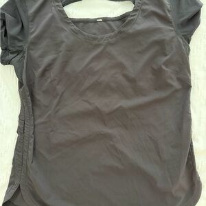 Women’s Black Lululemon Scoop Neck Short Sleeve Top